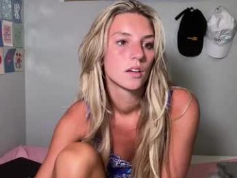 ambiebambiii — Chaturbate recorded stream image, 26.05.2026 01:10