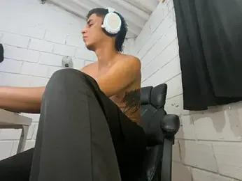 Max_TheHorseDick — Stripchat recorded stream image, 26.05.2026 01:40