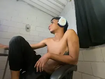Max_TheHorseDick — Stripchat recorded stream image, 26.05.2026 01:40