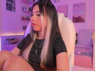 andromeedaa — Camsoda recorded stream image, 26.05.2026 16:20