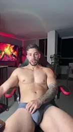 Valenthino_Salvatore — Stripchat recorded stream image, 26.05.2026 22:10
