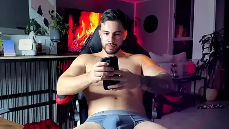 Valenthino_Salvatore — Stripchat recorded stream image, 26.05.2026 22:10