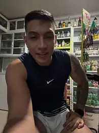 OliverWest04 — Stripchat recorded stream image, 27.05.2026 01:50