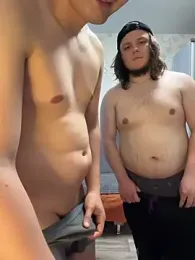 desiredude9 — Stripchat recorded stream image, 29.05.2026 10:10