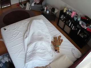 voyeurcam-julmodels-whitebed-2 — Camsoda recorded stream image, 26.05.2026 18:40