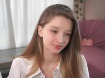 little_poetry — Chaturbate recorded stream image, 10.03.2025 09:50