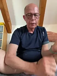 Relnnet — Stripchat recorded stream image, 01.06.2026 06:40