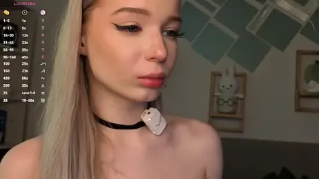 EvaSolisv — Stripchat recorded stream image, 02.06.2026 08:00