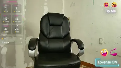 luandy — Stripchat recorded stream image, 02.06.2026 12:10