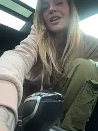 Etwas_neugierig — Stripchat recorded stream screenshot (10 Mar 2025)