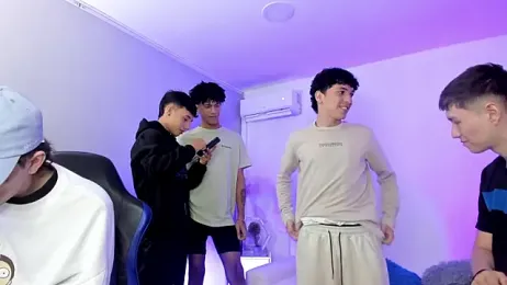 Handsomeboyss19 — Stripchat recorded stream image, 04.06.2026 20:40