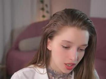 little_poetry — Chaturbate recorded stream image, 10.03.2025 17:10