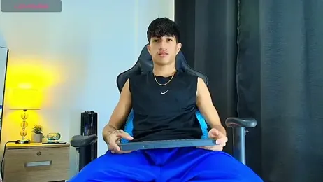 _CamiloBass — Stripchat recorded stream image, 06.06.2026 01:00