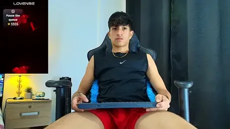 _CamiloBass — Stripchat recorded stream image, 06.06.2026 01:00
