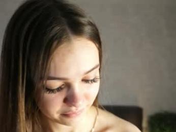 auroralowen — Chaturbate recorded stream image, 06.06.2026 03:50