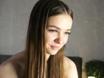 auroralowen — Chaturbate recorded stream image, 06.06.2026 03:50