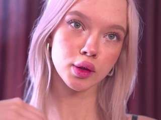 alinabailey — Camsoda recorded stream image, 07.06.2026 09:30