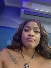 riri_brunnete — Stripchat recorded stream image, 12.06.2026 04:20