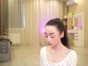queenelia — Chaturbate recorded stream image, 13.06.2026 09:50