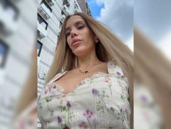 ALVUWKA — Bongacams recorded stream image, 15.06.2026 07:40