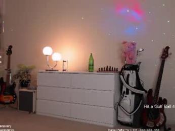 petitebrat — Chaturbate recorded stream image, 15.06.2026 14:00