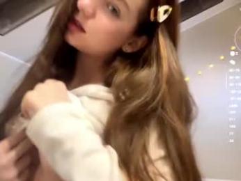 domitilabarrus — Chaturbate recorded stream image, 16.06.2026 18:30