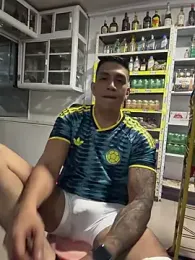 OliverWest04 — Stripchat recorded stream image, 18.06.2026 00:30