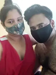 IND_COUPLE1 — Stripchat recorded stream image, 19.06.2026 07:10