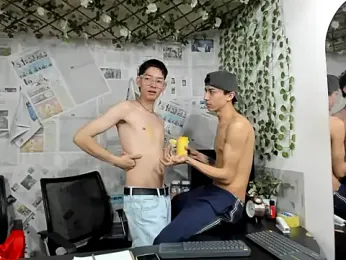 heyy_noah11 — Stripchat recorded stream image, 19.06.2026 13:20
