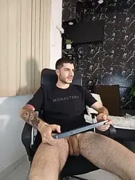 Rafael_Mendezz — Stripchat recorded stream image, 19.06.2026 19:40