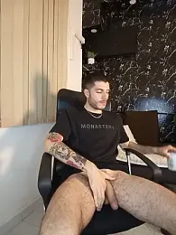 Rafael_Mendezz — Stripchat recorded stream image, 19.06.2026 19:40