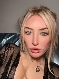 Verostar69 — Stripchat recorded stream image, 20.06.2026 00:00