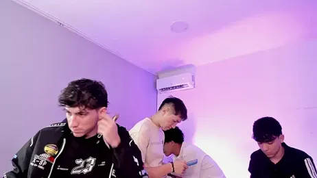 Handsomeboyss19 — Stripchat recorded stream image, 20.06.2026 20:00