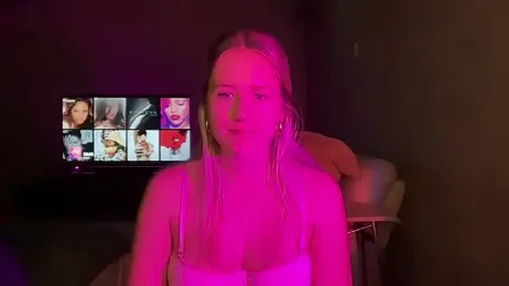 itssosierra — Stripchat recorded stream image, 24.06.2026 02:30