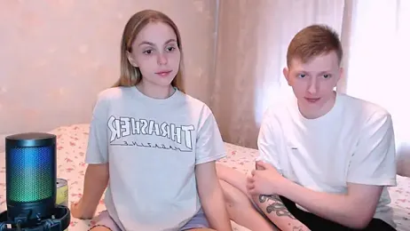 juliaanddima — Stripchat recorded stream image, 25.06.2026 07:40