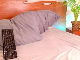 alison-mooon — Camsoda recorded stream image, 26.06.2026 22:00