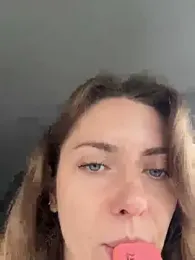 MariiD — Stripchat recorded stream image, 27.06.2026 07:10