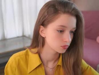 little_poetry — Chaturbate recorded stream image, 11.03.2025 10:00