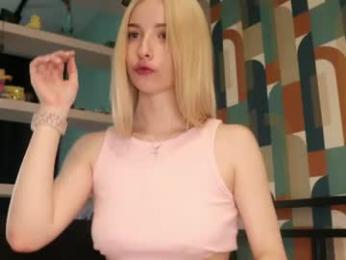 w1xll — Chaturbate recorded stream image, 03.07.2026 10:00
