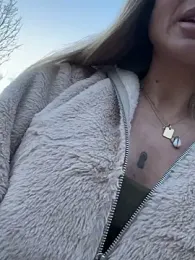 Etwas_neugierig — Stripchat recorded stream screenshot (11 Mar 2025)