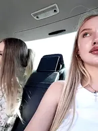 caressyourself — Stripchat recorded stream image, 06.07.2026 05:50