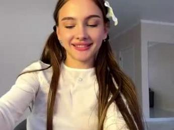 littlemia19 — Chaturbate recorded stream image, 06.07.2026 06:30