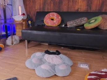 mollyflwers — Chaturbate recorded stream screenshot (11 Mar 2025)