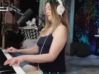 xaevynne — Chaturbate recorded stream image, 11.07.2026 03:50