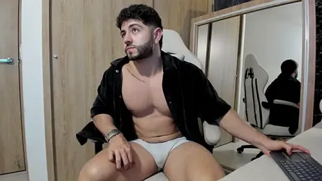 Thiago_moretti — Stripchat recorded stream image, 12.07.2026 01:10