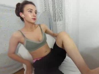 ehotlovea — Chaturbate recorded stream image, 14.07.2026 06:00