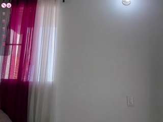 mollyybloom — Camsoda recorded stream image, 14.07.2026 13:20