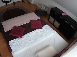voyeurcam-julmodels-whitebed-2 — Camsoda recorded stream image, 10.07.2026 07:10
