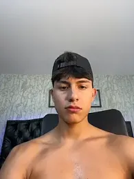 Lander_Cruz — Stripchat recorded stream image, 16.07.2026 21:00