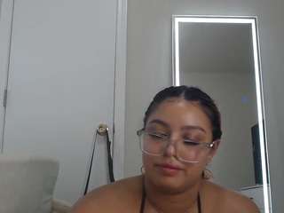 mmmmmmlia — Camsoda recorded stream image, 17.07.2026 00:30